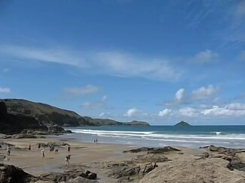 Large cottage on coast path between Polzeath & Port Quin ... superb views!