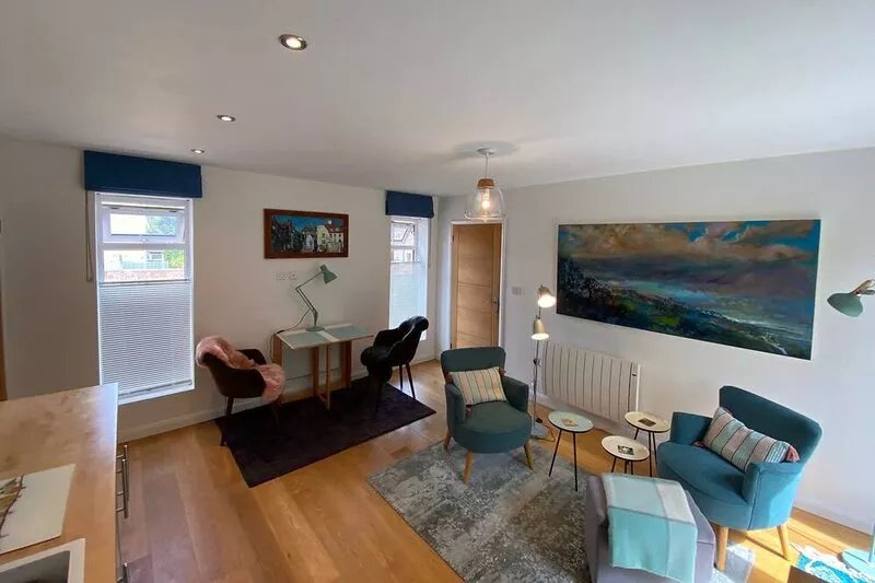 Self-contained ground floor annexe with parking, near Walmer Castle