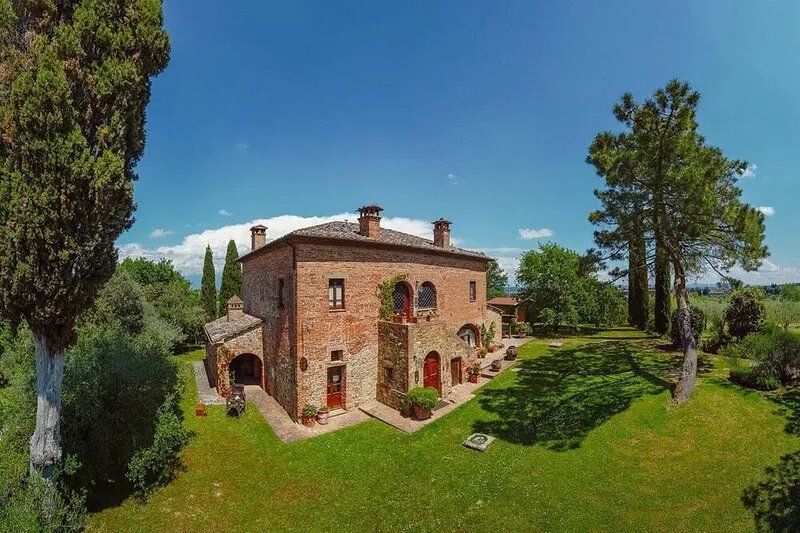 Wonderful private villa with private pool, WIFI, TV and parking, close to