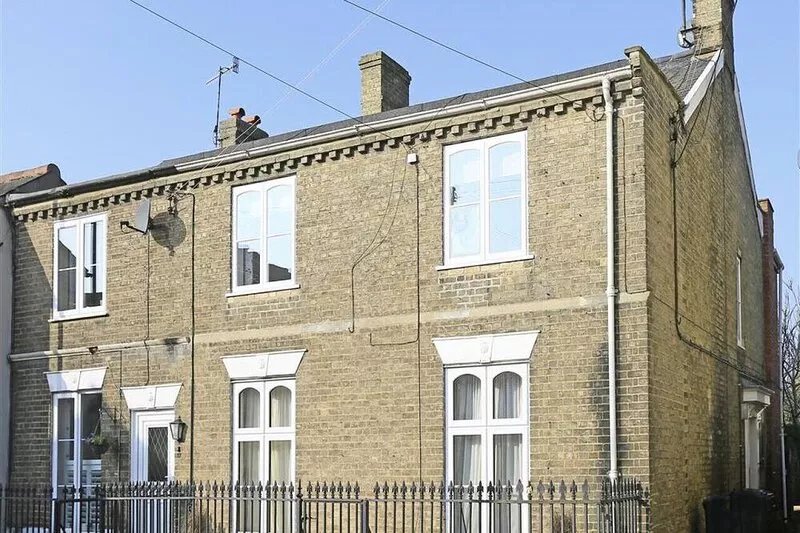 Alma Rise - Three Bedroom Apartment, Sleeps 4