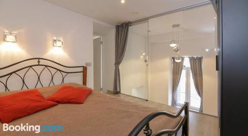 Royal Apartment in the City Center