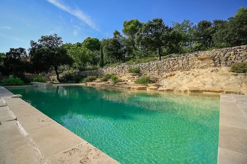 260 M2 STONE HOUSE BETWEEN AIX-EN-PROVENCE AND LUBERON, NATURAL POOL