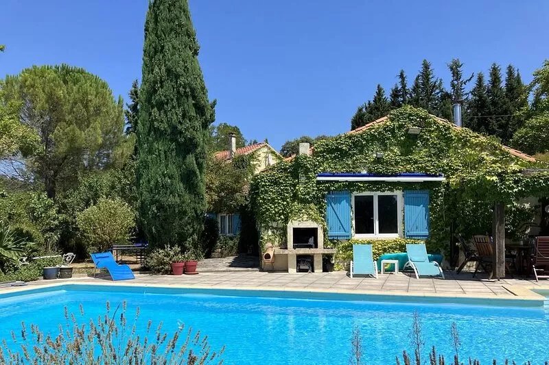 Large 4 bedroom villa with pool, in beautiful countryside near Carcassonne