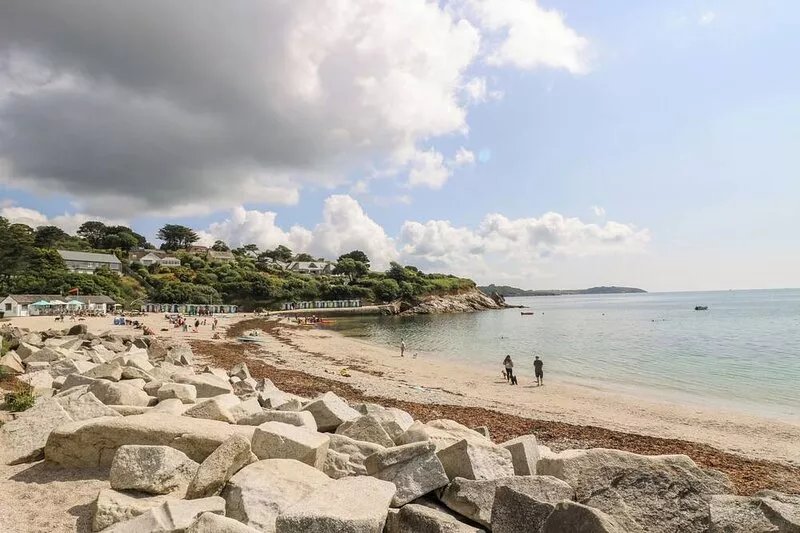 ALBERT'S DEN, pet friendly, character holiday cottage in Falmouth