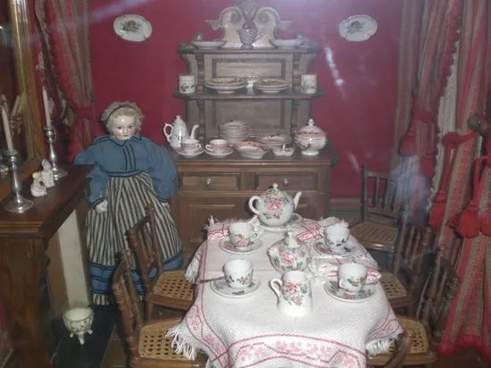 Toy Museum (Musee du Jouet)