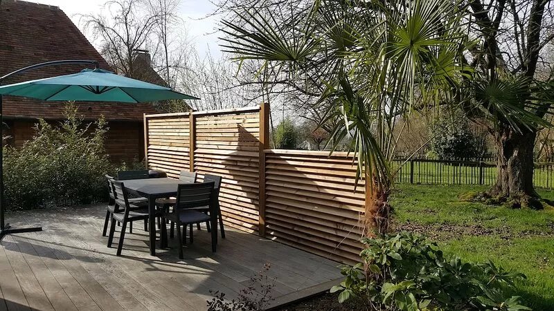 AN INDEPENDENT HOUSE FOR 4 PEOPLE AT PONT L'EVEQUE, BETWEEN HONFLEUR AND