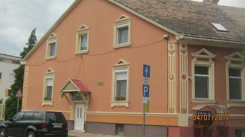 Feher Hajo Panzio