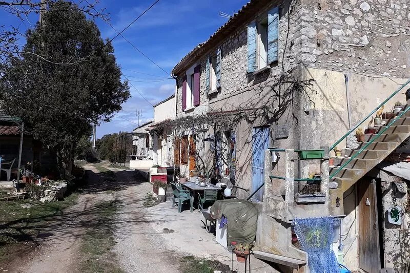 Bastide provencal house, quiet, garden, near verdon (Haut Var)