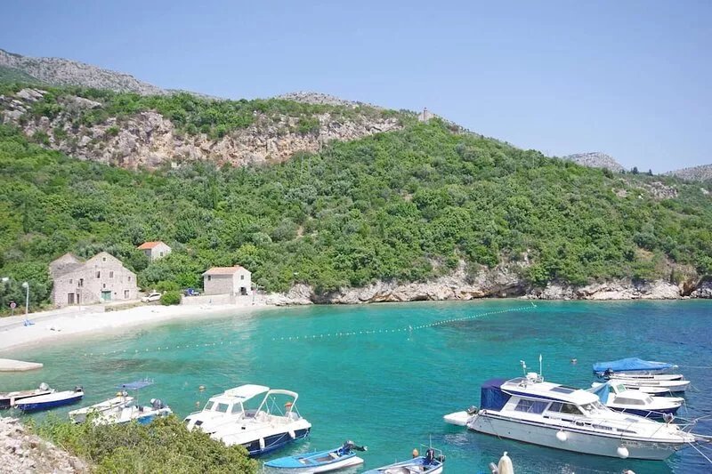 Villa Dias -stunning sea views, pool, sauna and beautiful terraces for 12 guests