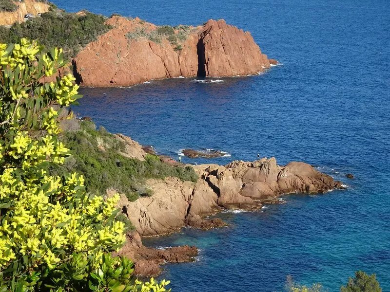 2 rooms, exceptional sea view, private parking, swimming pool, WIFI