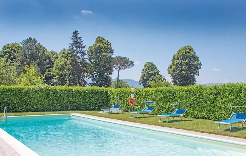 Stunning private villa for 11 guests with WIFI, A/C, private pool, TV
