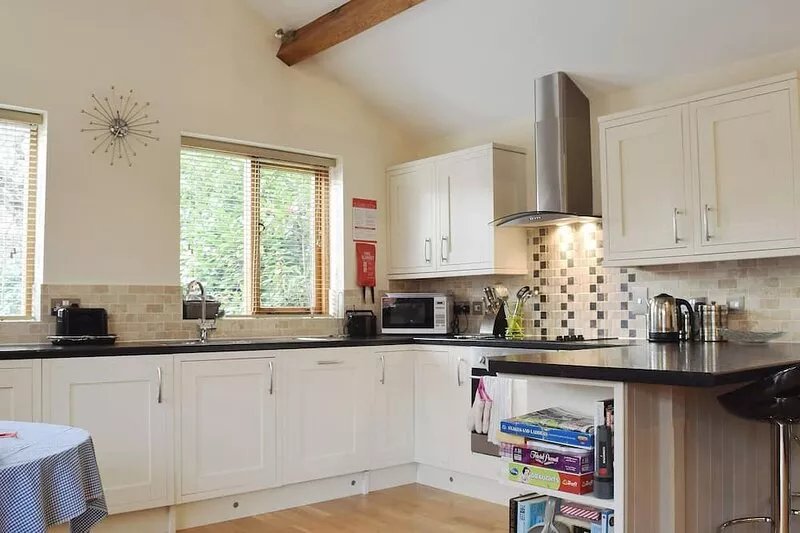 3 bedroom accommodation in Kidderminster