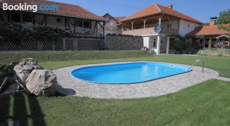 Milevkini Dvori