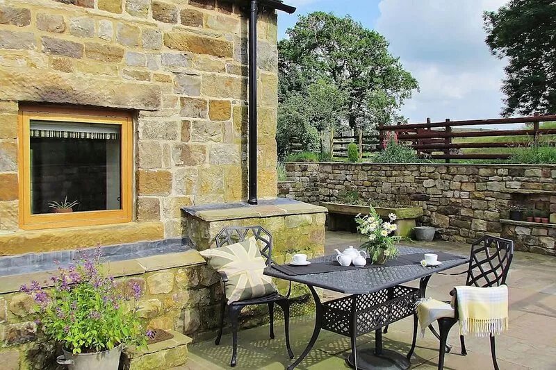 Peak District cottage, lovingly converted, peaceful, luxurious, family-friendly