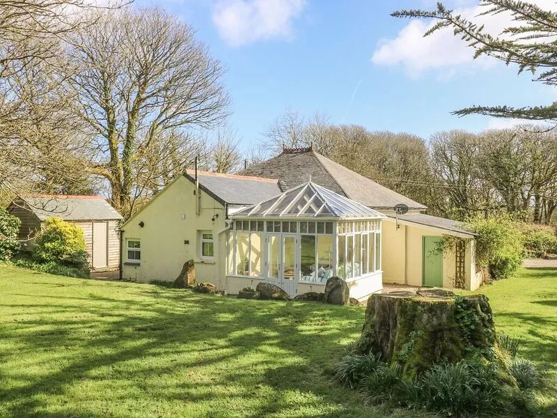 BOSKEDNAN WARTHA, family friendly, with a garden in Penzance