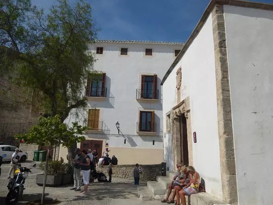 Oficina de Turismo La Curia