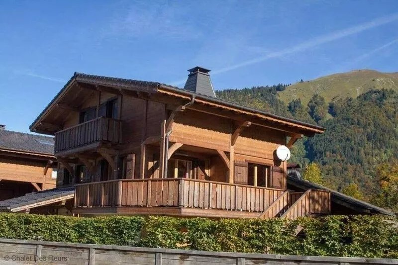 Chalet Grand Paradis, Morzine. 5 bedrooms, sleeps 12 people.