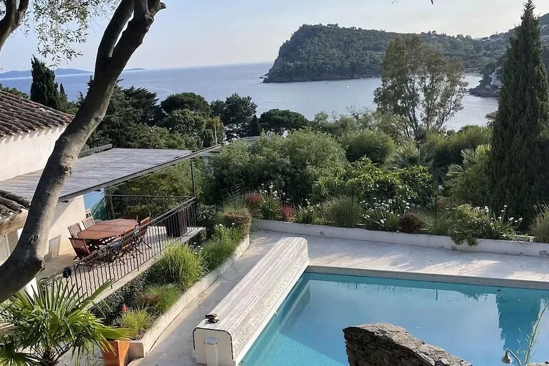 Superb modern Family Villa nearby fabulous sandy beaches