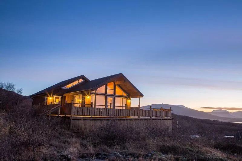 Brekka - Stunning Country & Ocean View Location, Yet Close To Reykjavik