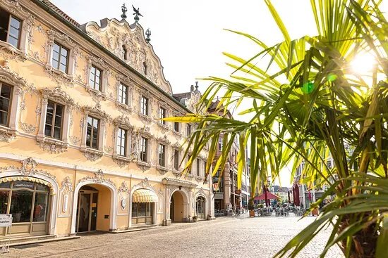 Tourist Information & Ticket Service im Falkenhaus