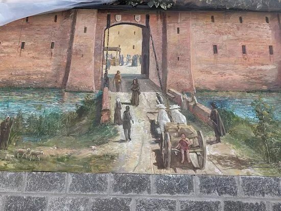 Town Of Fontanile: The Walls Tell