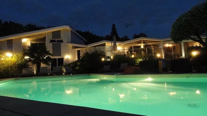 Bed and Breakfast is near Bordeaux and St Emilion vineyards