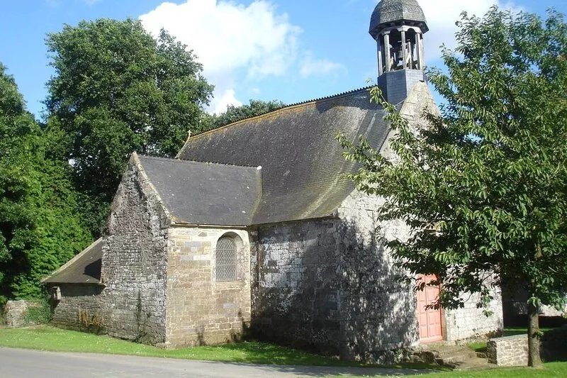 A luxury house in the heart of rural Brittany with indoor heated pool.
