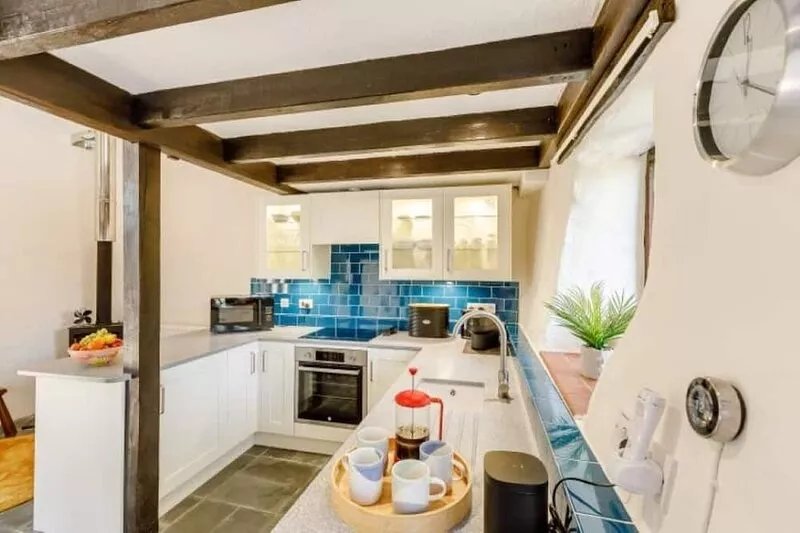 Light and airy traditional Devon Barn, pet friendly!