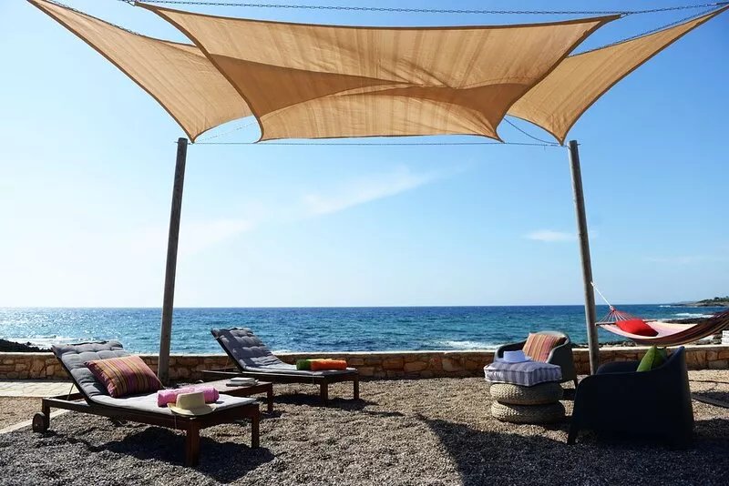 Seafront peaceful holiday apartments near Gialova & Pylos