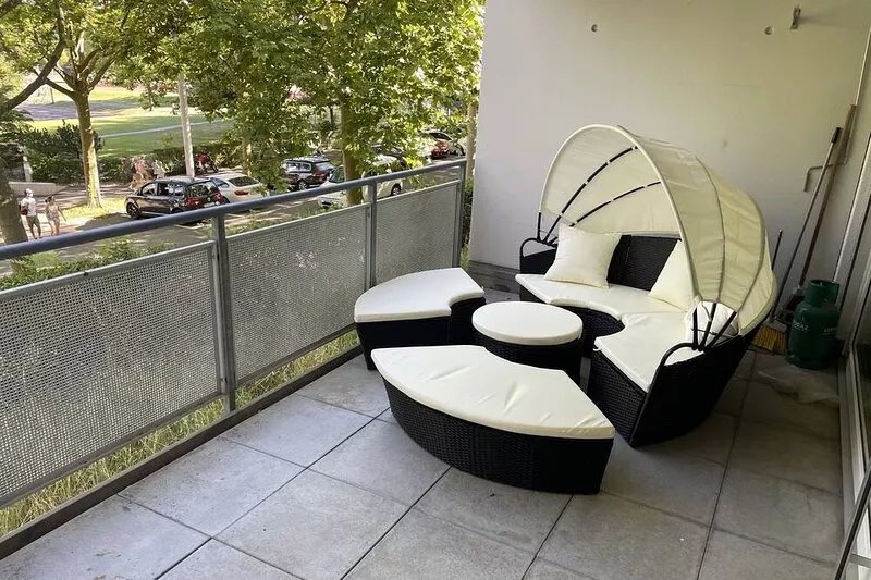 2 Bedroom apartment in upscale Zurich area