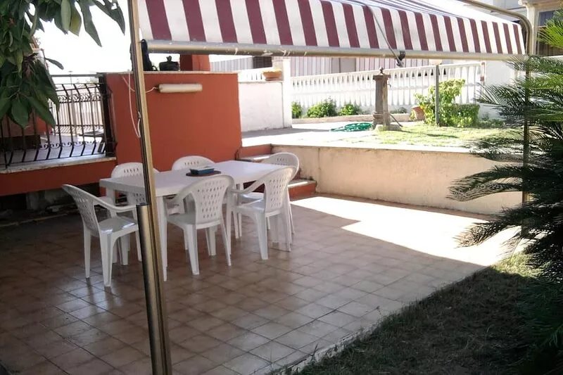 Exclusive Villa on the coast, 30 minutes from Rome