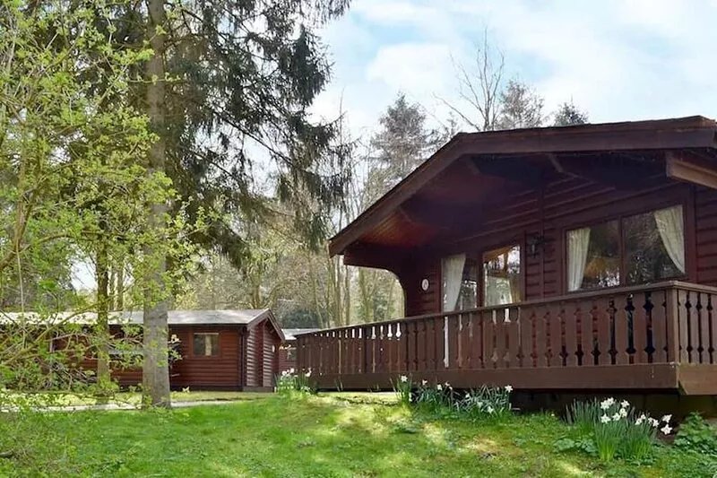 Luxurious 2 Bed Log Cabin Scandinavian Lodge in Louth Lincolnshire (2B Sleeps 6)