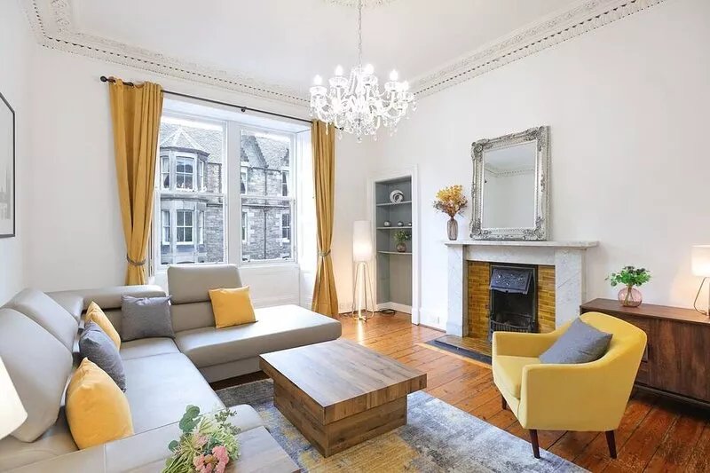 A fabulous 2-bedroom apartment in the heart of Edinburgh