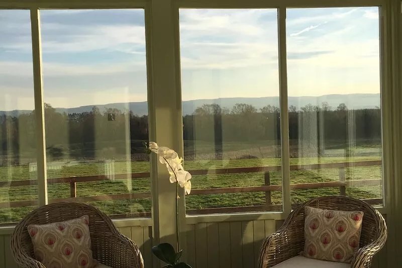 Luxurious 5* Getaway in Exceptional protected lake location with Hot Tub - Perth