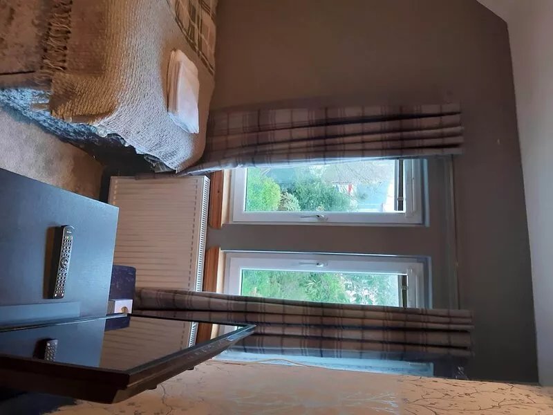 2 bedroom cottage in the centre of Brodick.