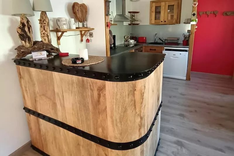 Appartement Dans Maison. Calme et Reposant