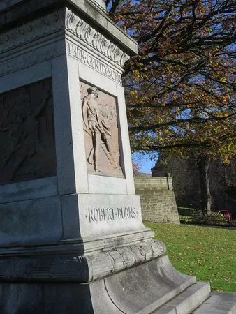Statue of Robert Burns