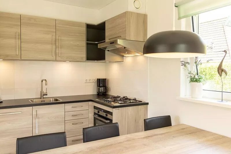 Detached bungalow with 2 bathrooms, in the middle of nature