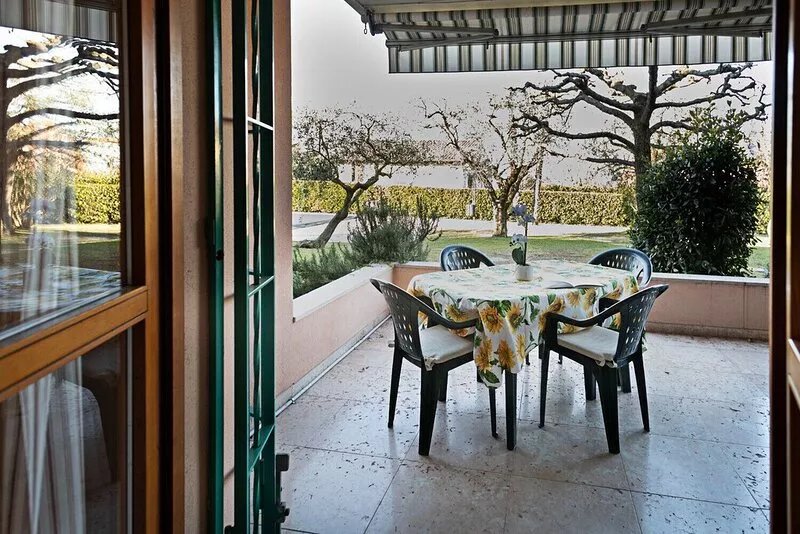 Regarda - apartment "Ortensia" in apartment complex Lazise with pool and