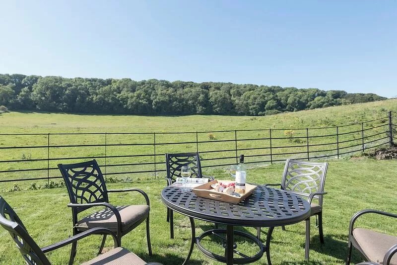 3 bedroom accommodation in Ventnor