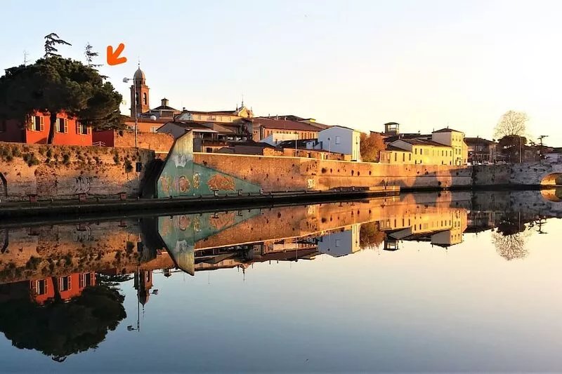 Nice,bright,with view of canal and Roman bridge,free parking-wifi-A/C