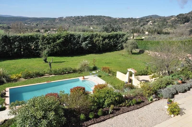 Villa with superb views of the hills and valley Fayence