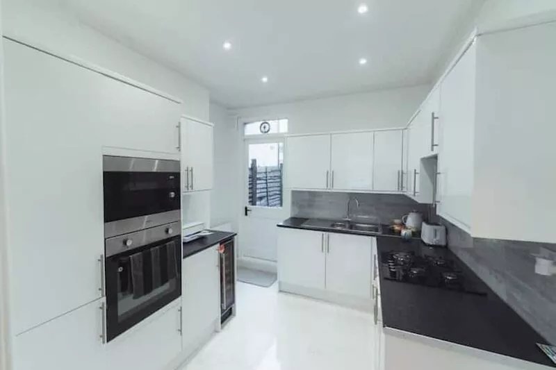 One bedroom flat in Harrow.