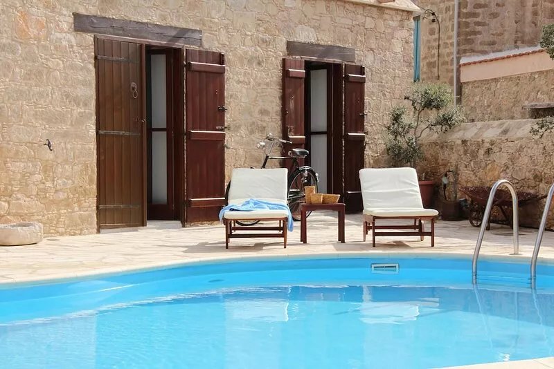 Traditional Stonehouse With Modern Comfort, Private Pool, Views, Wi-fi