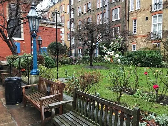 St Paul's Church Gardens