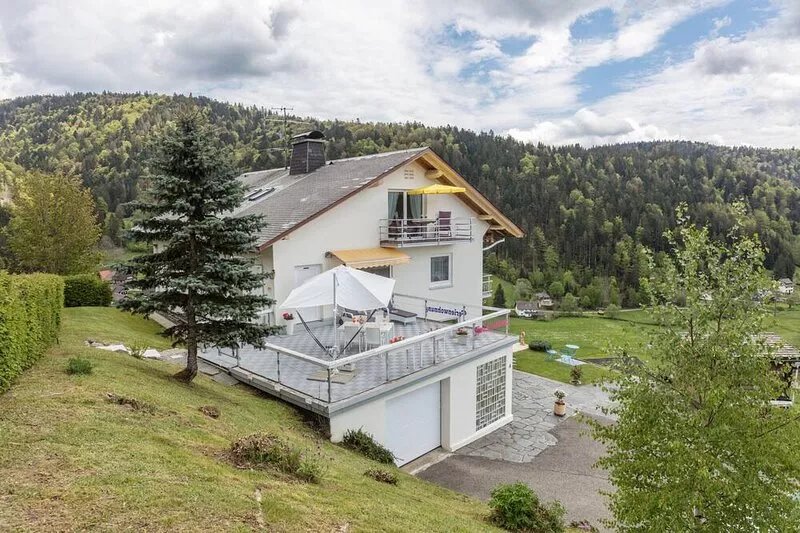 Apartment 'Haus Oehlberg' with Panorama View, Private Terrace and Wi-Fi