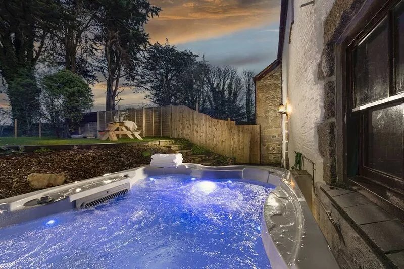 Aval Dor Barn, Croft Hooper -  a cottage that sleeps 4 guests  in 2 bedrooms