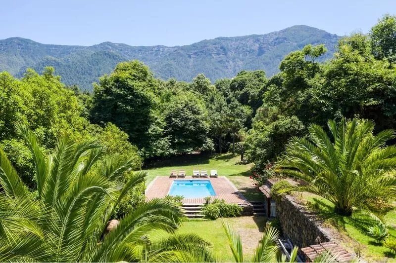 Canarian house with pool, barbecue, wifi, netflix
