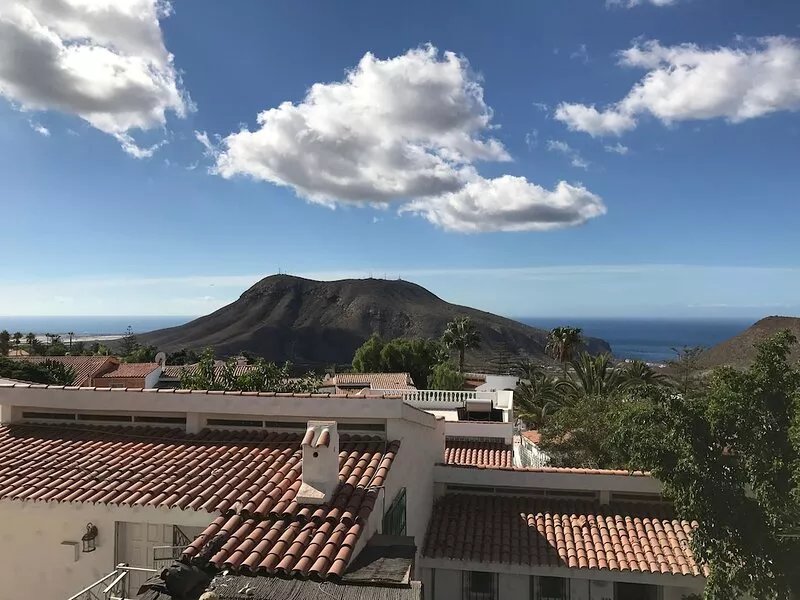 Beautiful apartment 98 sqm with sea view 2 bedrooms, balcony + terrace, pool