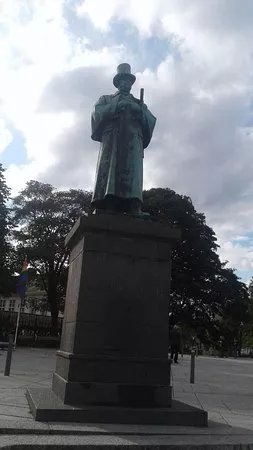 Statue of Alexander Kielland